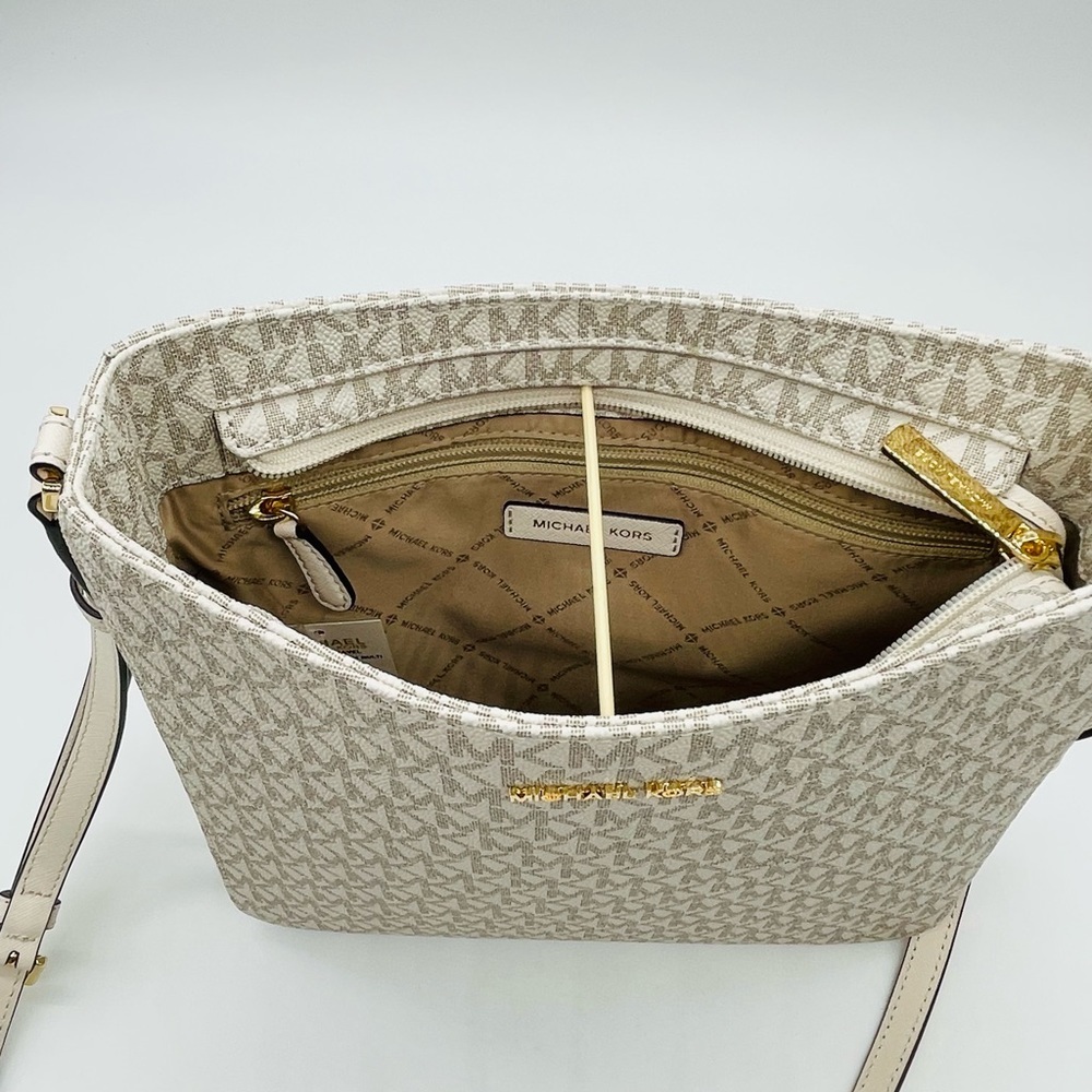 Michael Kors Large Crossbody Messenger Bag - Picture 8 of 11